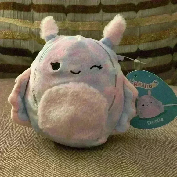 5” Dottie the Sea Slug Squishmallow - Picture 1 of 4